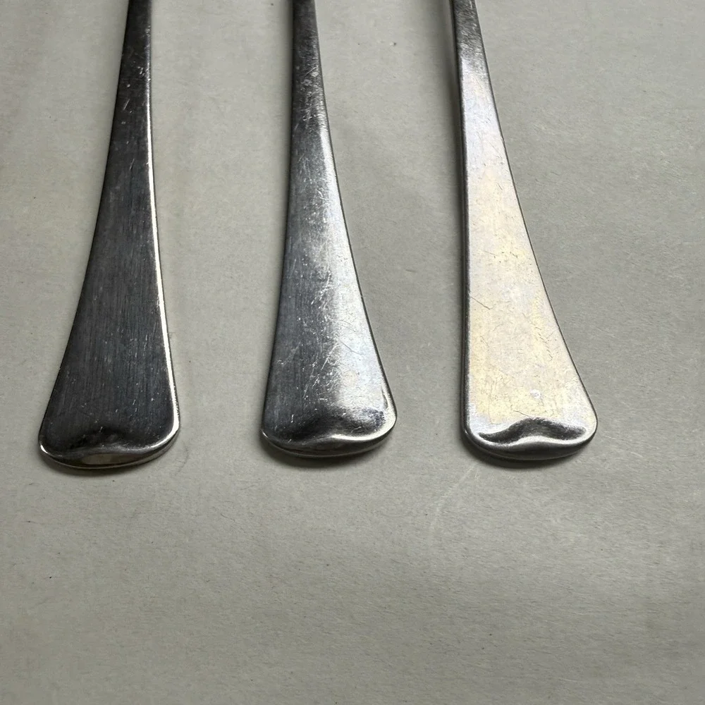 5 Oneida Ltd 1881 Rogers Stainless Distinction Fireside Salad Dessert Forks
